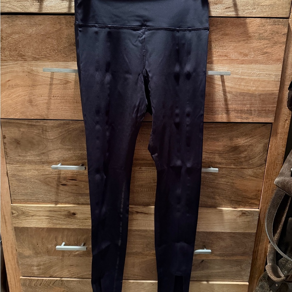 Epoque Evolution Sleek Black Leggings with ankle cutout